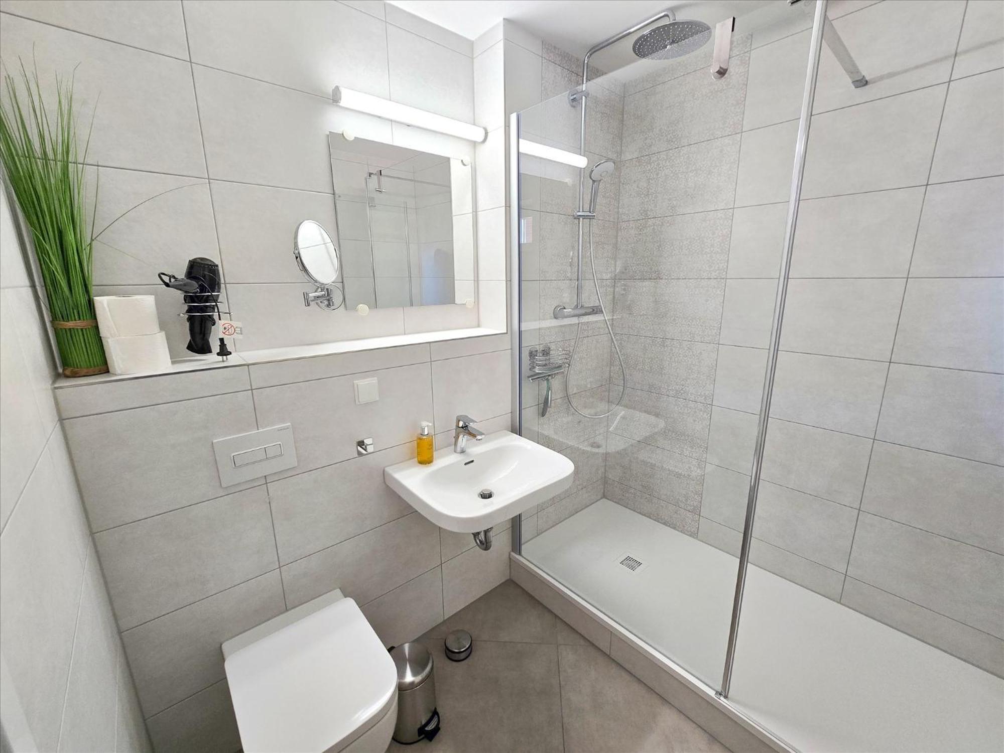 Feriendorf Rugana - Komfort Appartement Mit 1 Schlafzimmer Und Terrasse B47 Dranske Esterno foto
